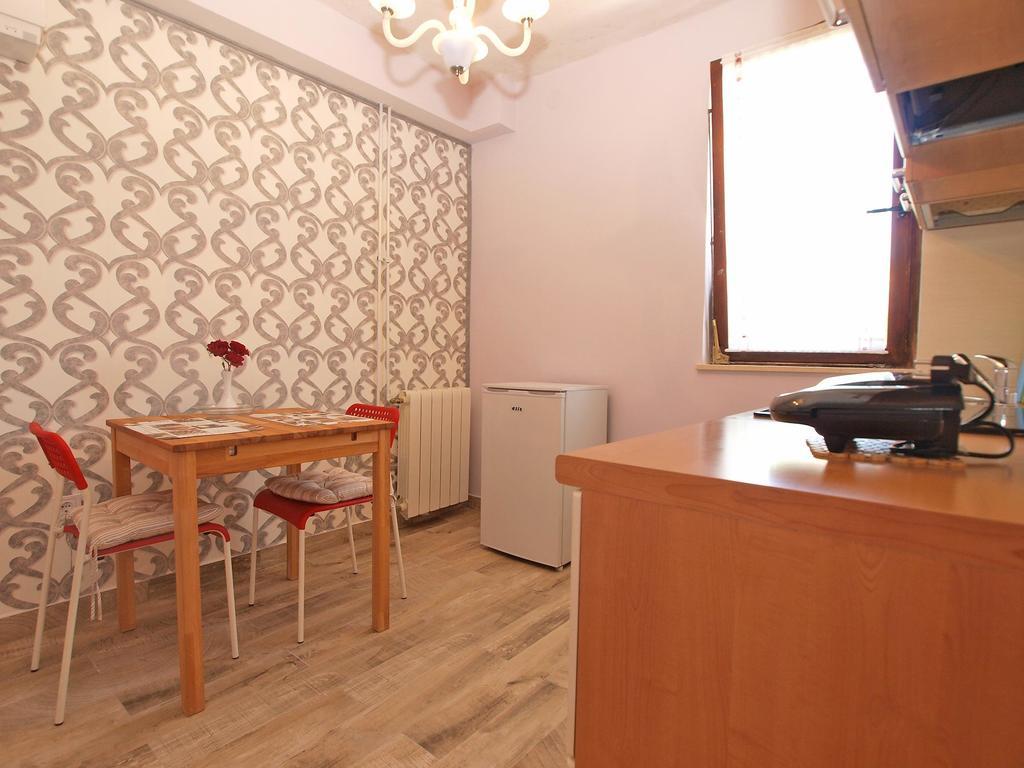 Apartments Dvigradska 1103 Porec Esterno foto